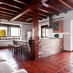 Turistico Tapia 2 *